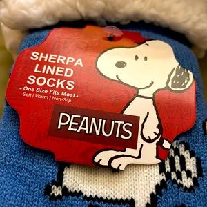 NWT! Peanuts Snoopy and Woodstock Sherpa Lined Socks.